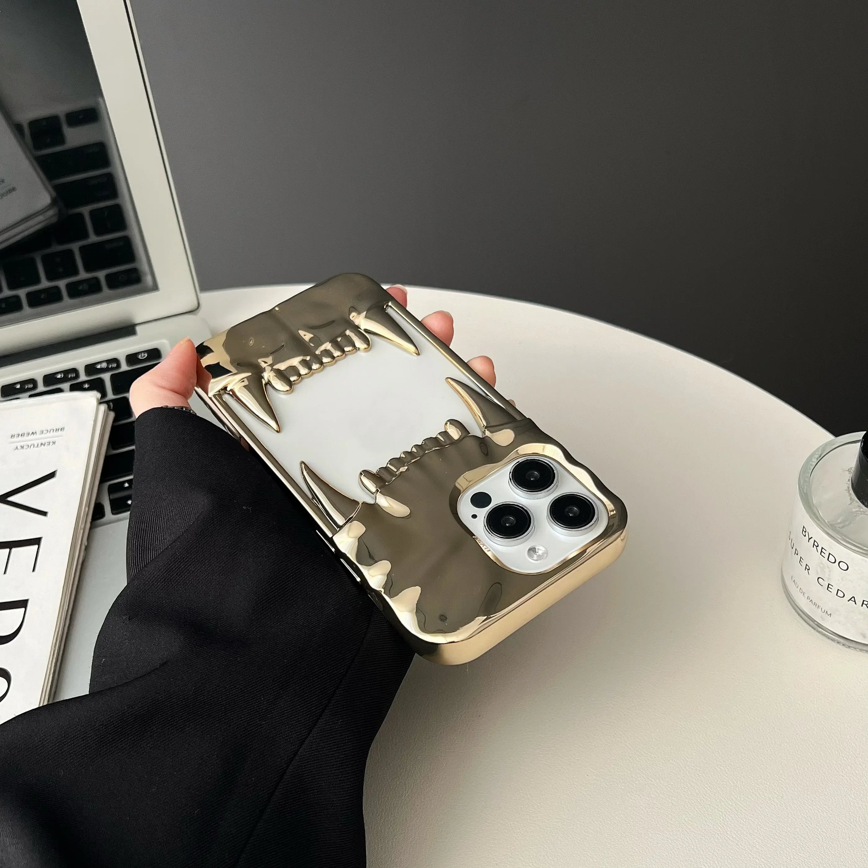 3D Hundezahn Silikonhülle iPhone stoßfest weiß