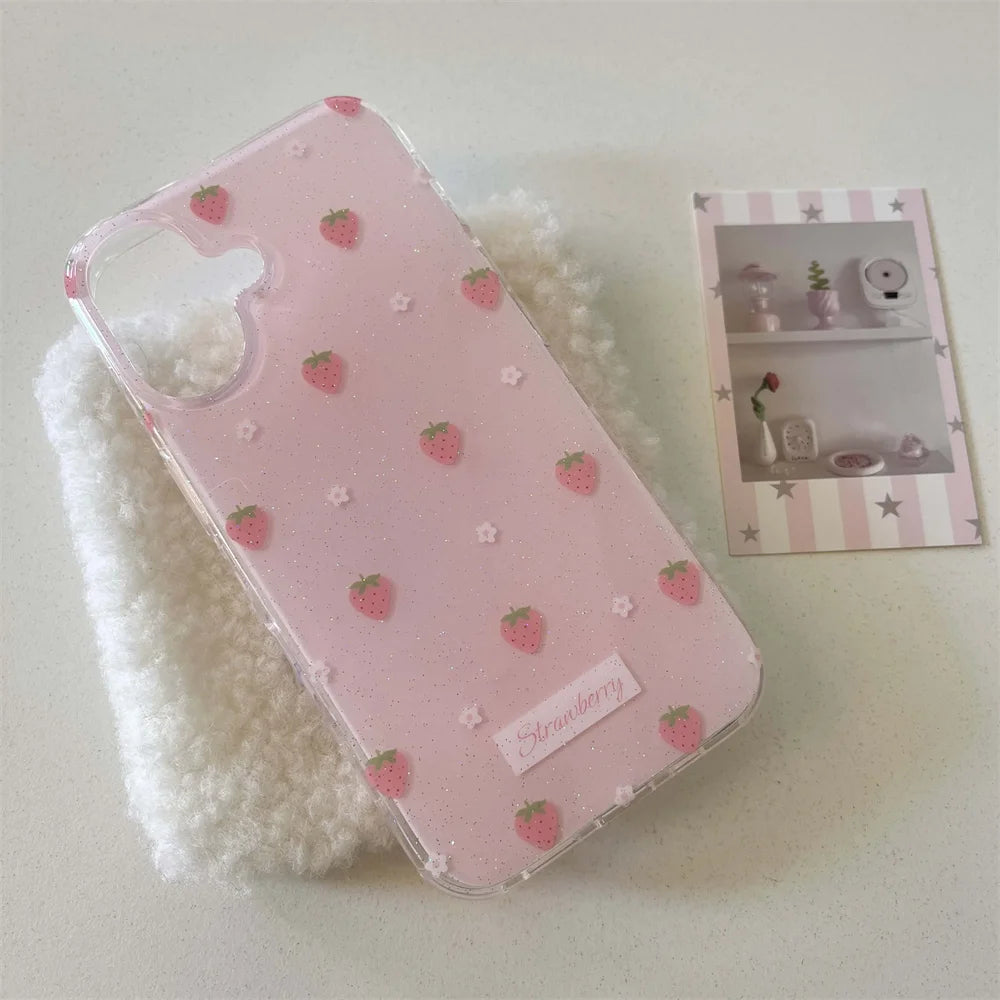 Niedliche Erdbeer-Blumen Hülle für iPhone 16