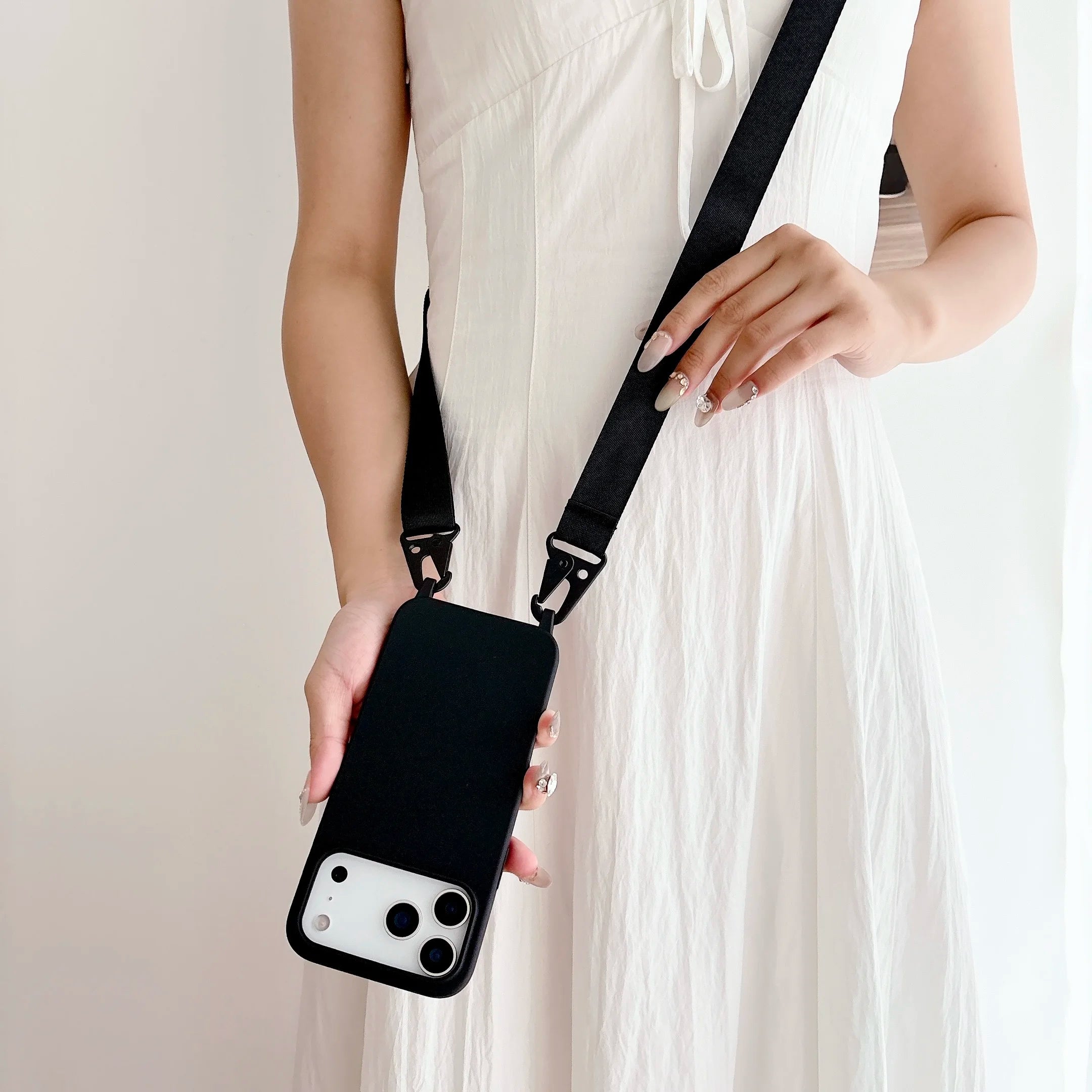 iPhone 17 Pro Max Hülle mit Silikonband & Schutz