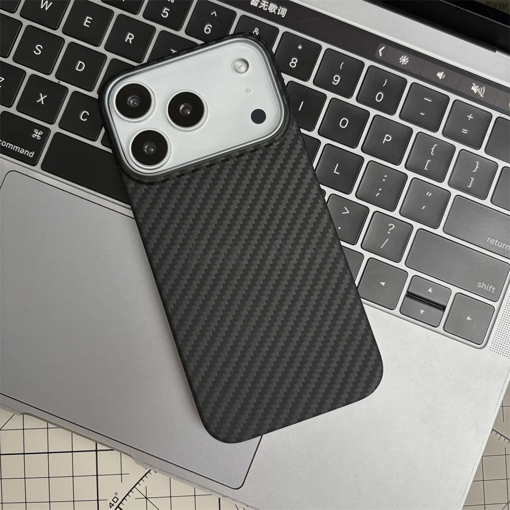 Aramid Carbonfaser Hülle für iPhone 17 Pro Max