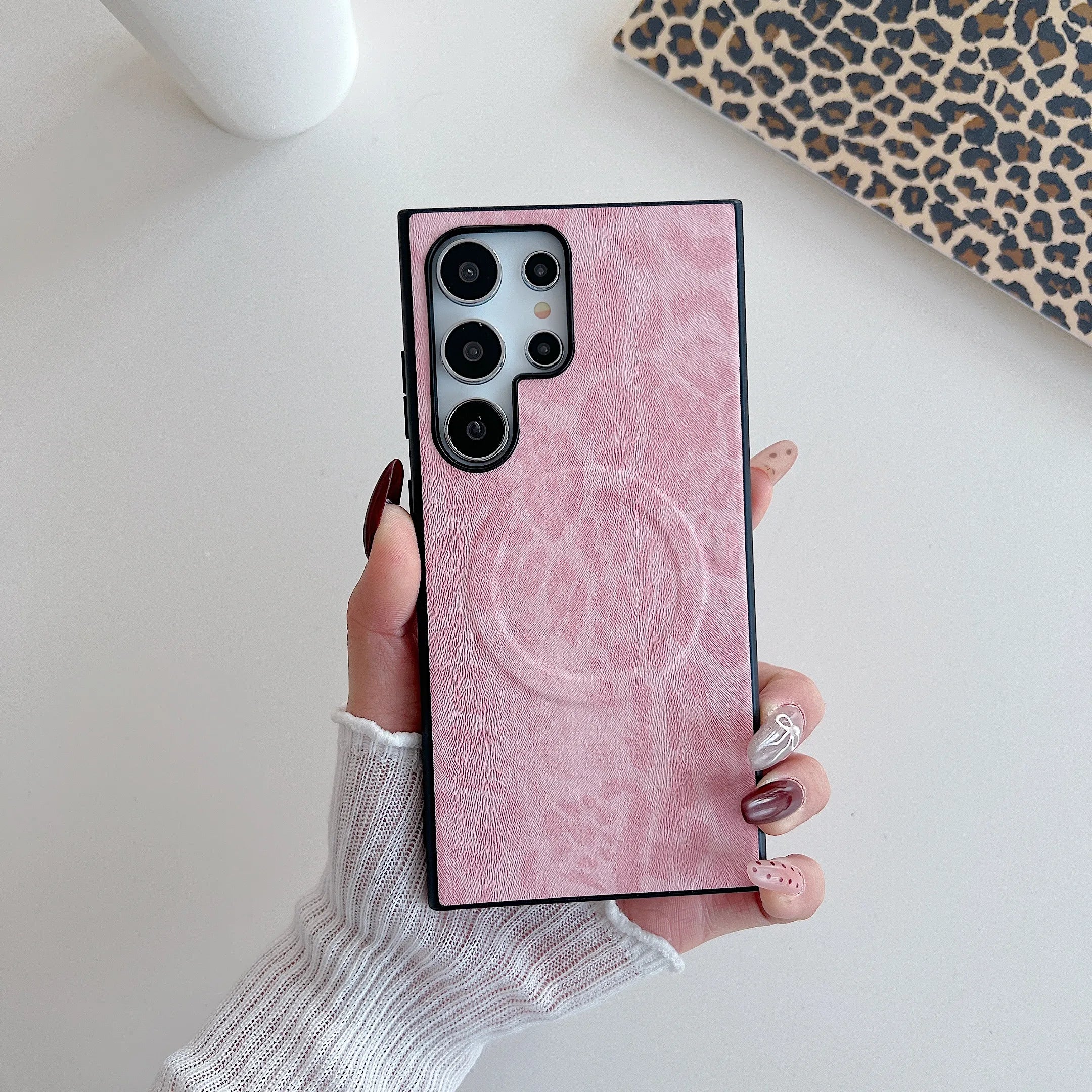 Leopard print magnetic case with MagSafe function