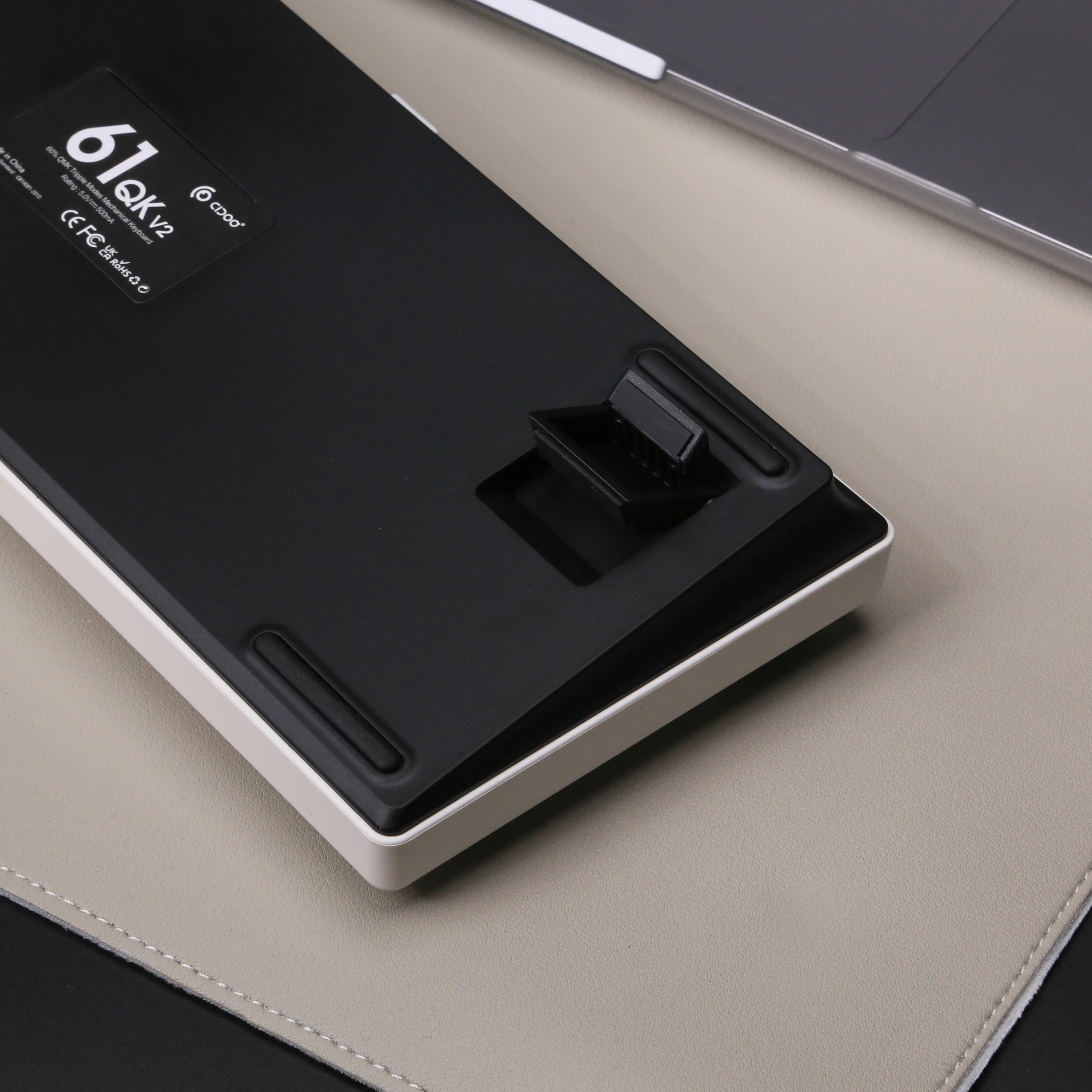 QK61 Mechanische RGB-Tastatur, 3 Modi