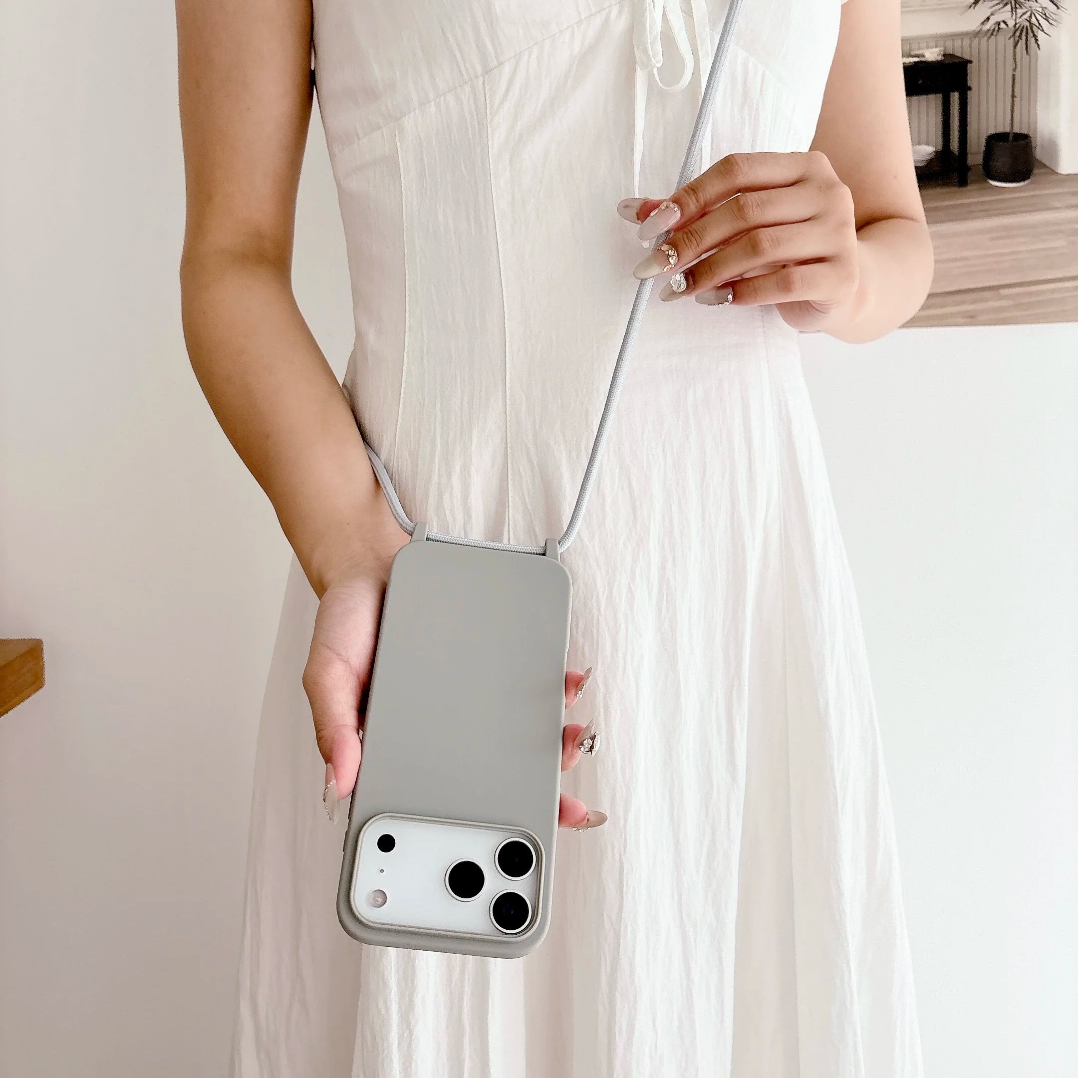 iPhone 17 Pro Max Softcase mit Band & Schutz