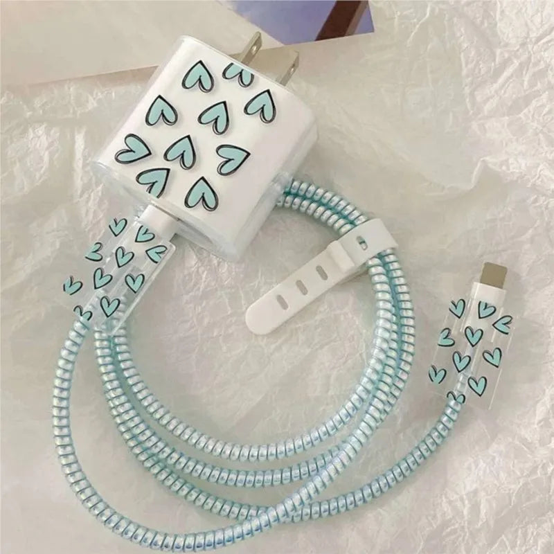 Ladekabel Schutz Hülle Love Muster für iPhone & Apple