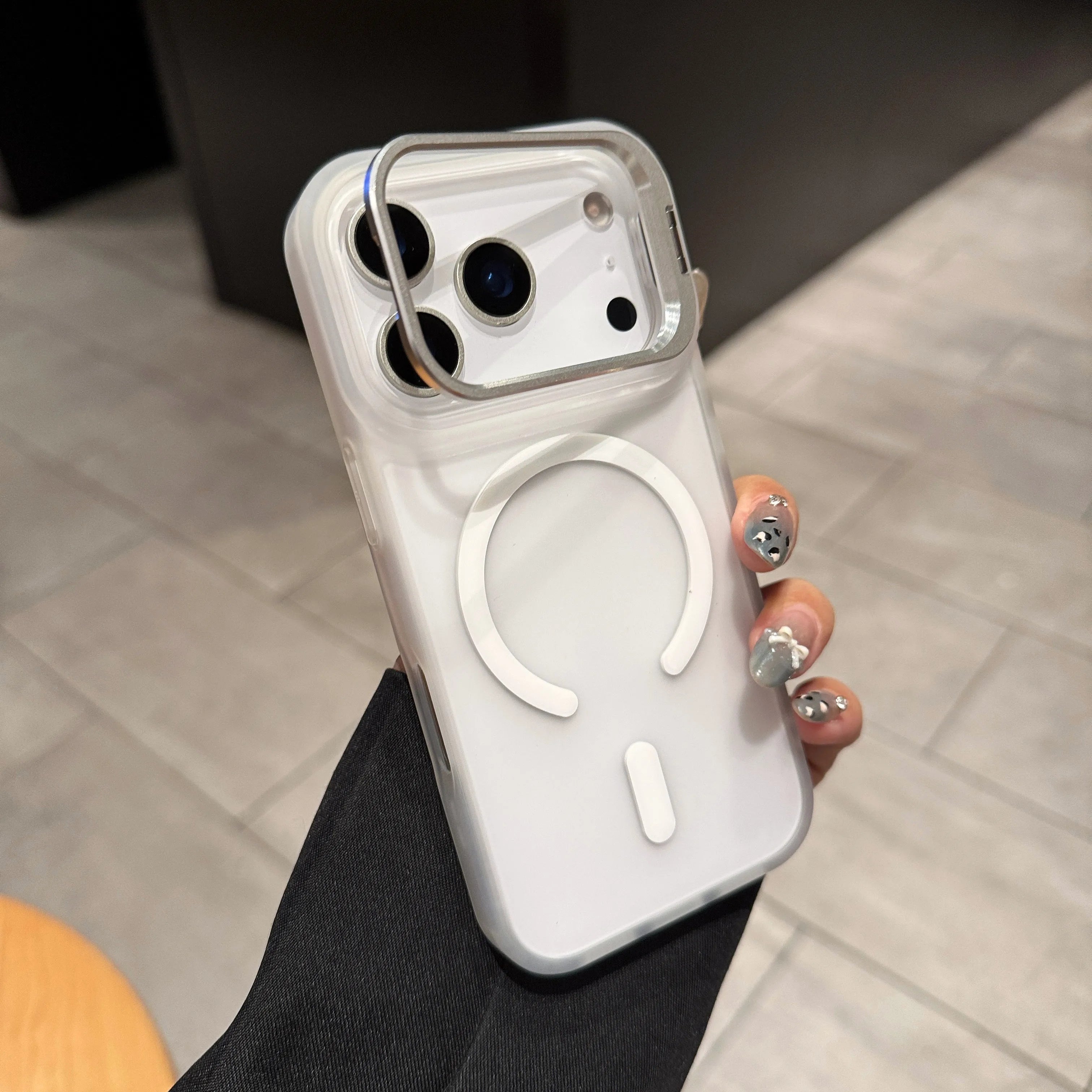 Luxus-Hülle für iPhone 17 mit Ständer & Metallring