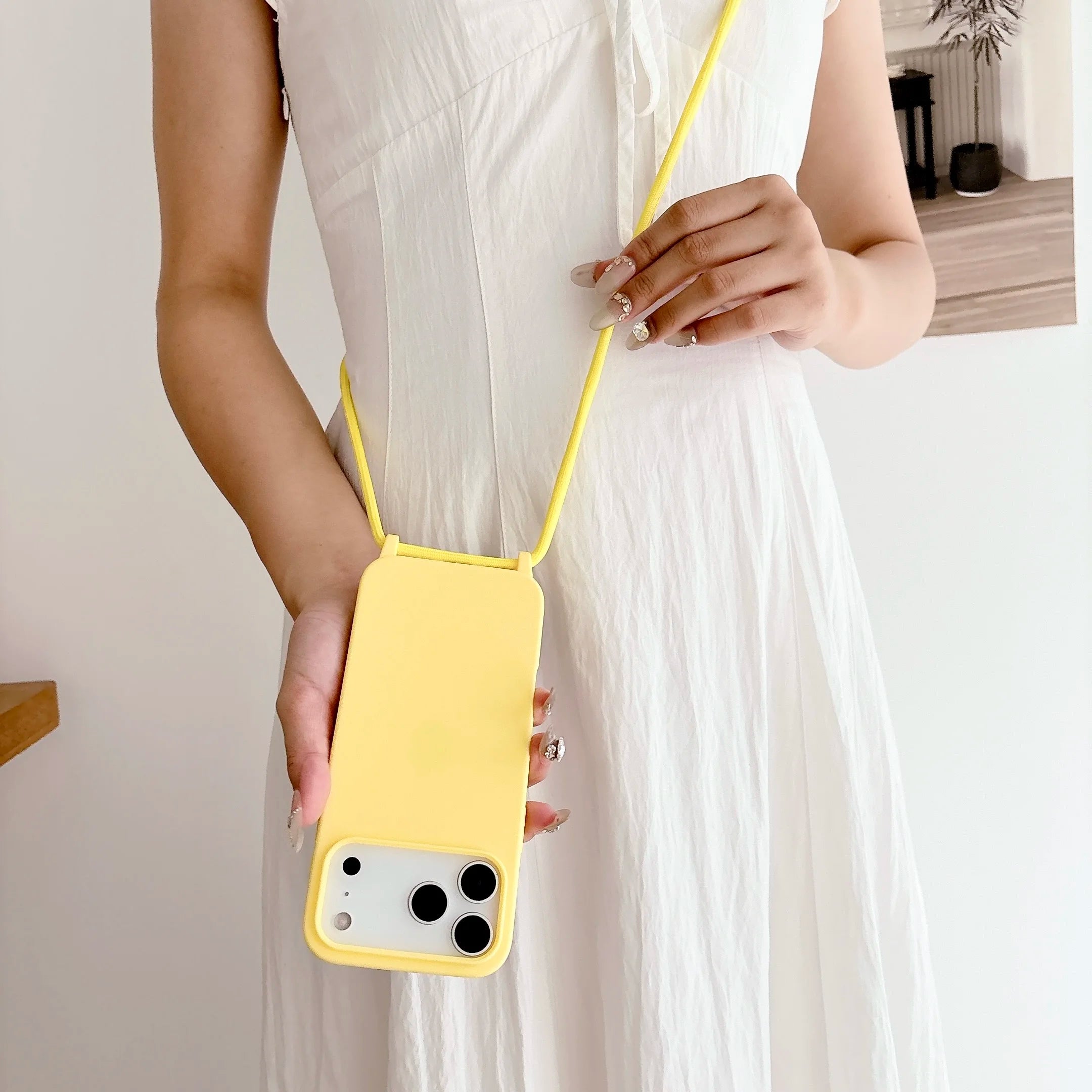 iPhone 17 Pro Max Softcase mit Band & Schutz