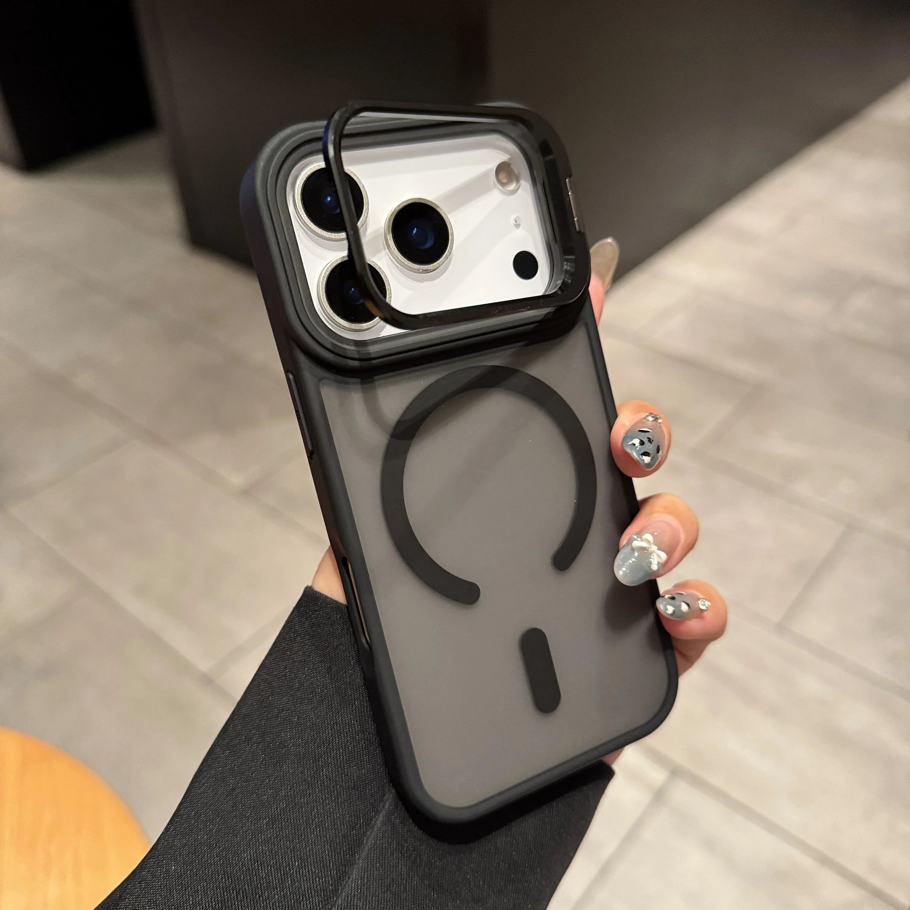 Luxus-Hülle für iPhone 17 mit Ständer & Metallring