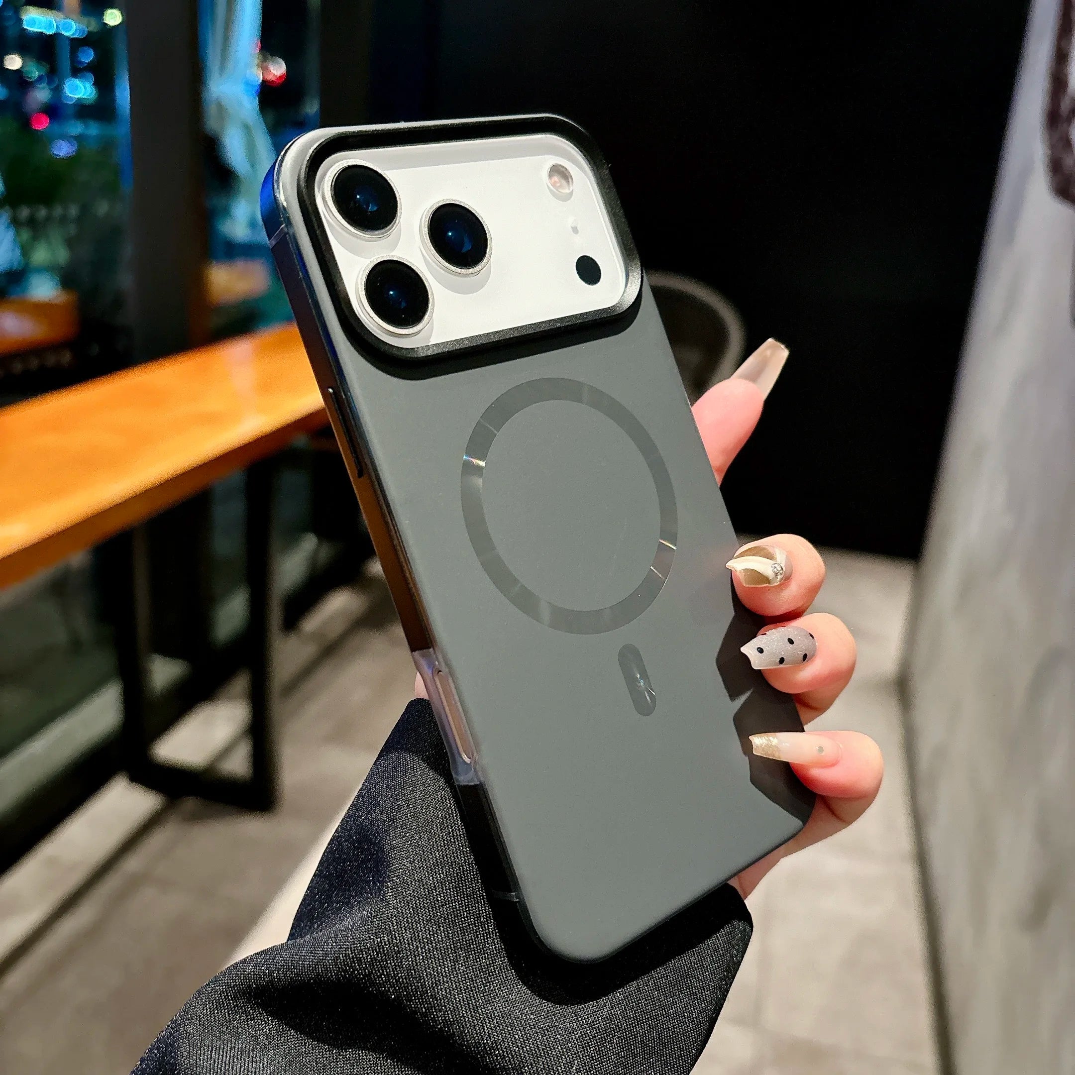Luxus Magnet Hülle aus Aluminium für iPhone 17 – Edles Design
