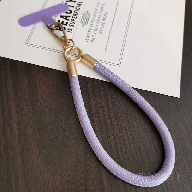 Leder-Handyband mit Clip – Stylisches Lanyard für alle