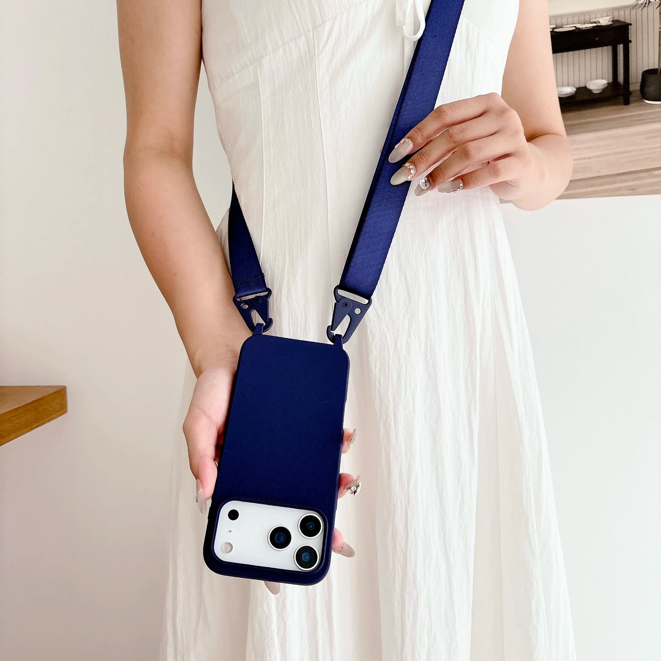 iPhone 17 Pro Max Hülle mit Silikonband & Schutz