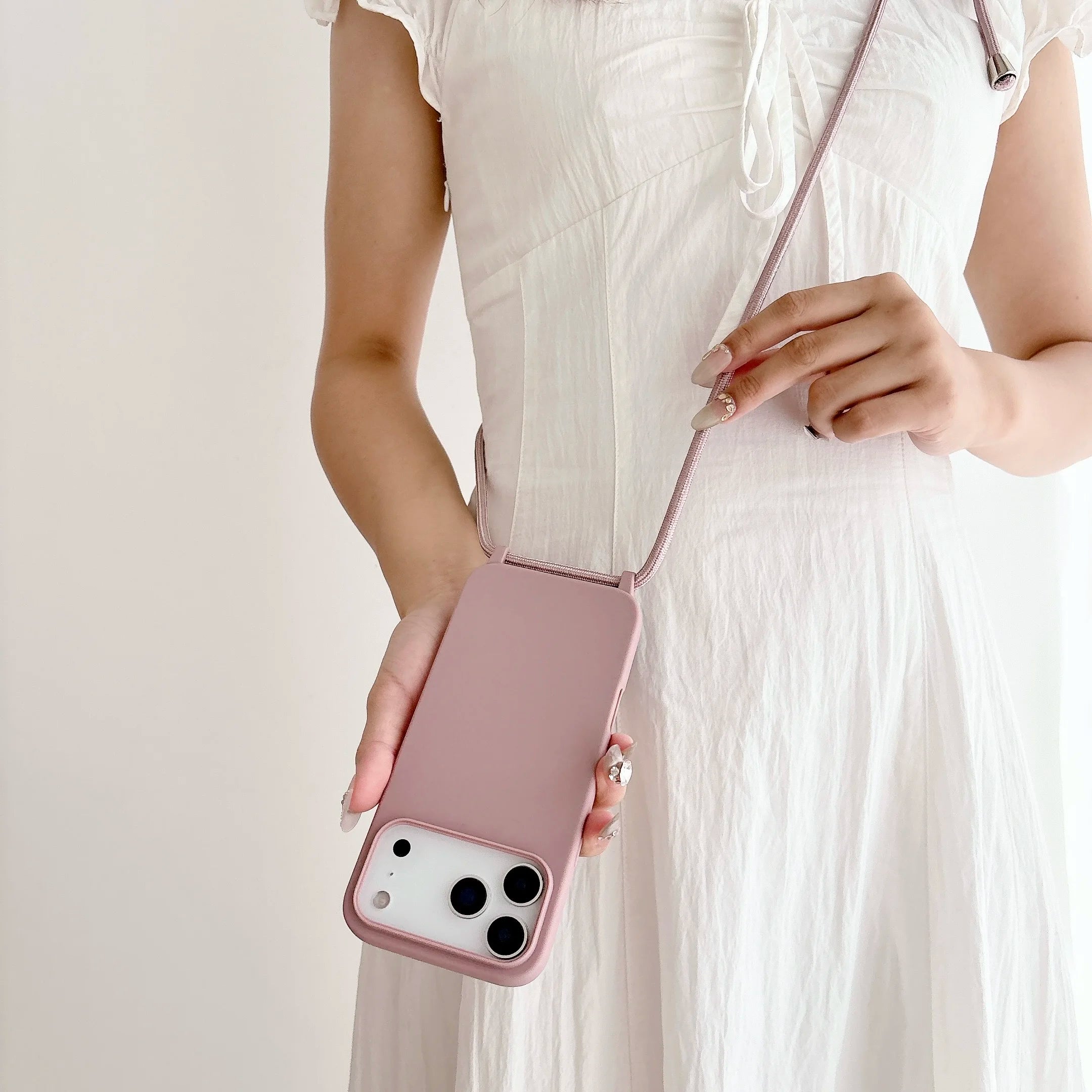 iPhone 17 Pro Max Softcase mit Band & Schutz