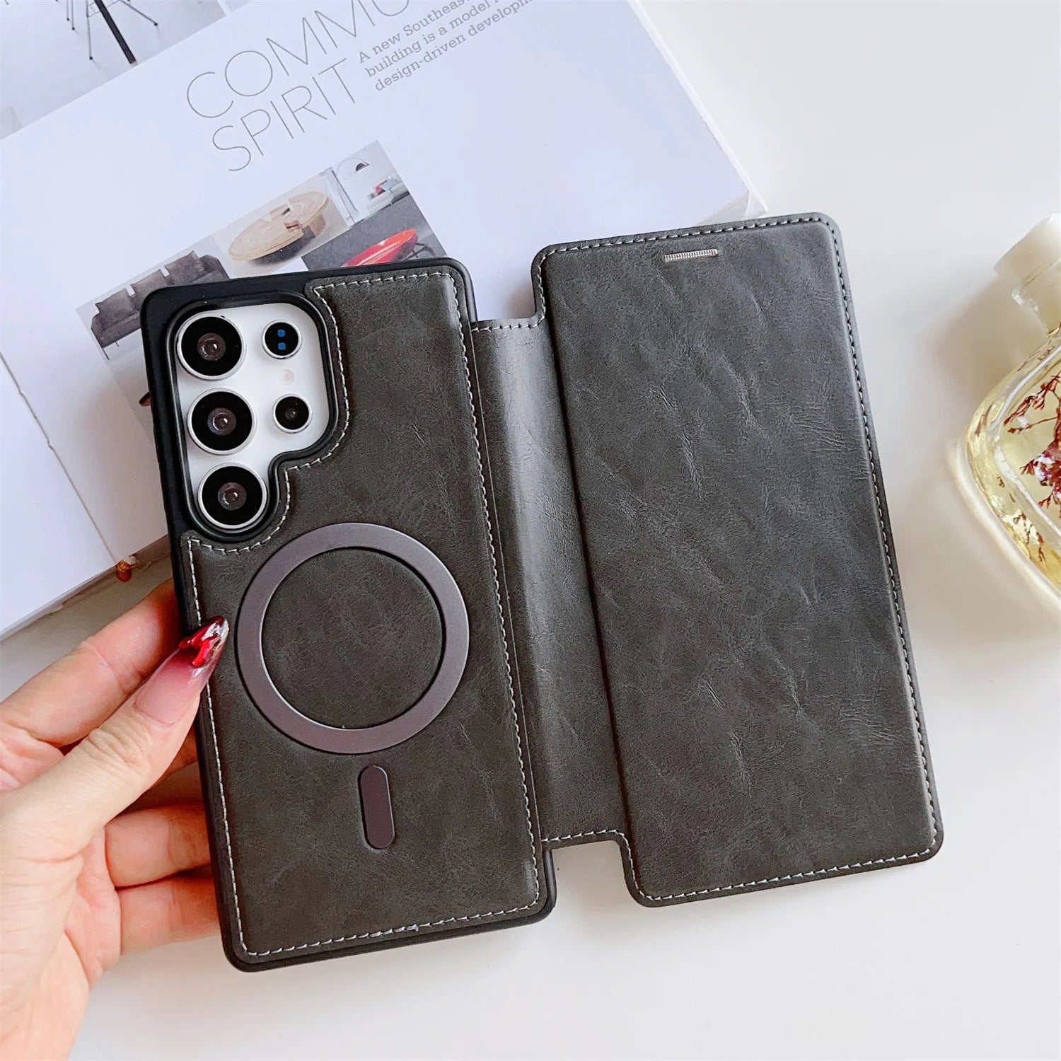 Luxus Lederhülle mit RFID & MagSafe für Galaxy S25