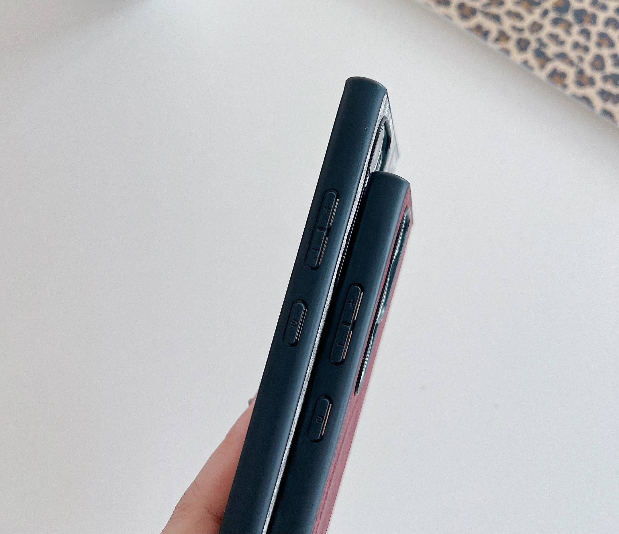 Leopard print magnetic case with MagSafe function