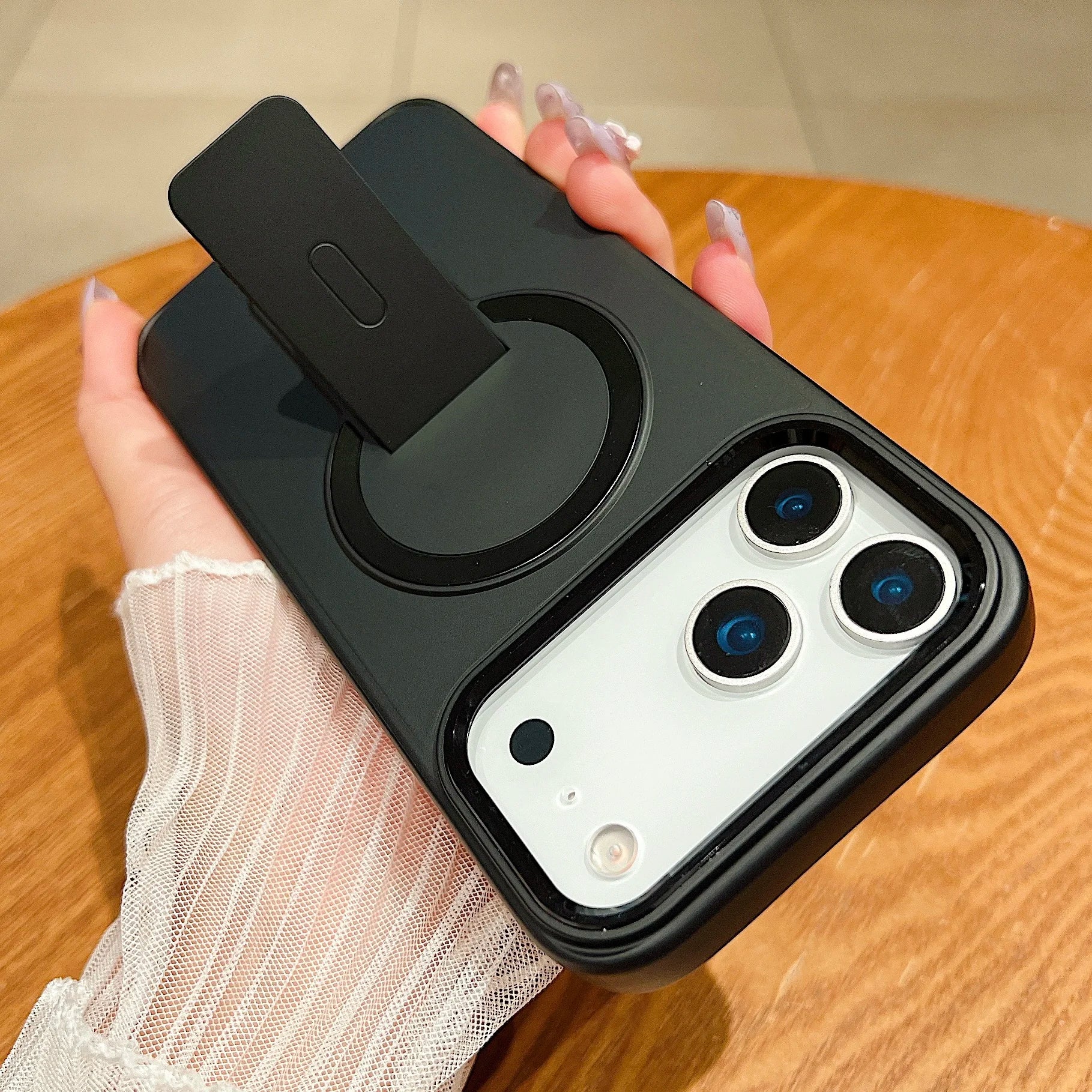 Magnetische Hülle mit Kickstand für iPhone 17–11