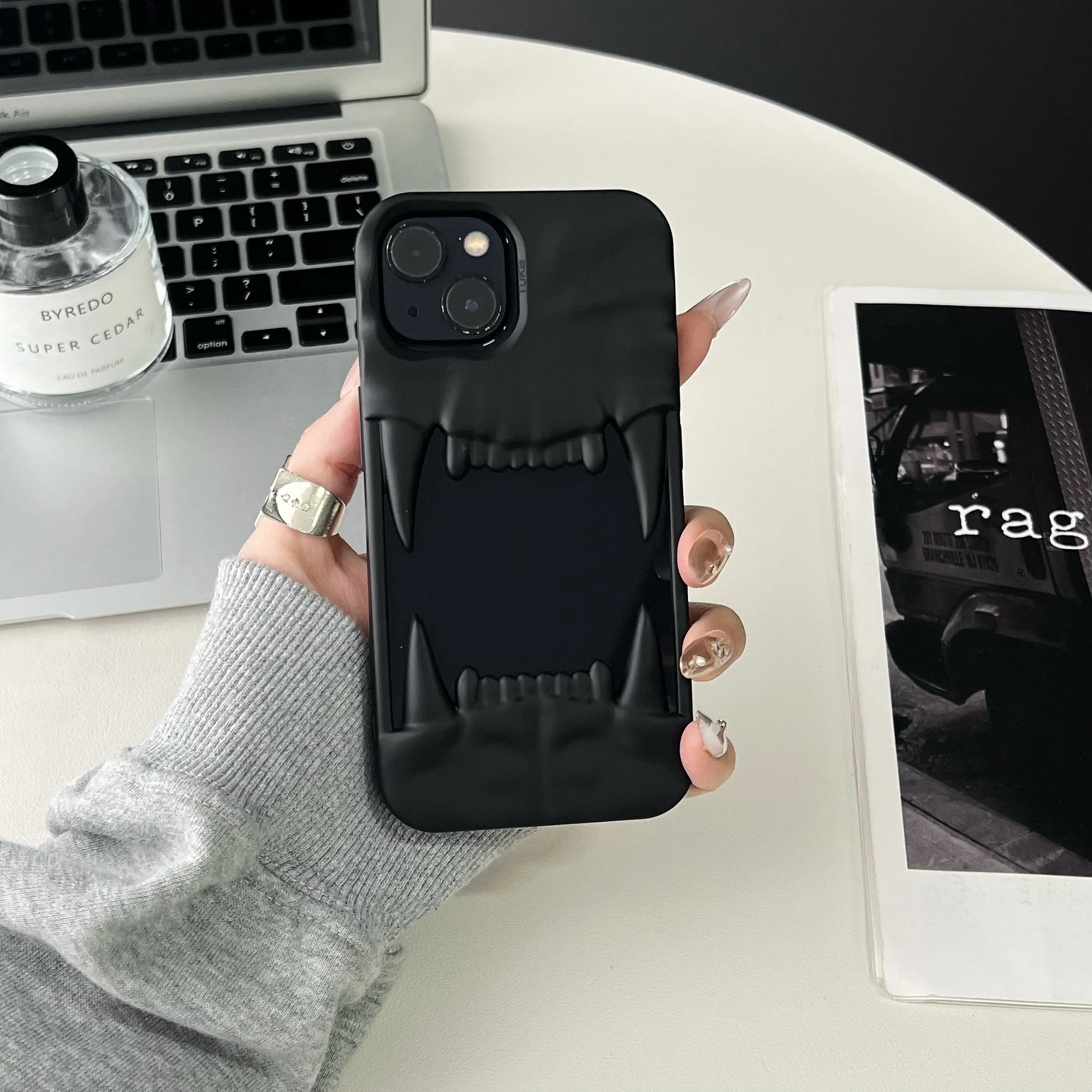 3D Hundezahn Silikonhülle iPhone stoßfest weiß