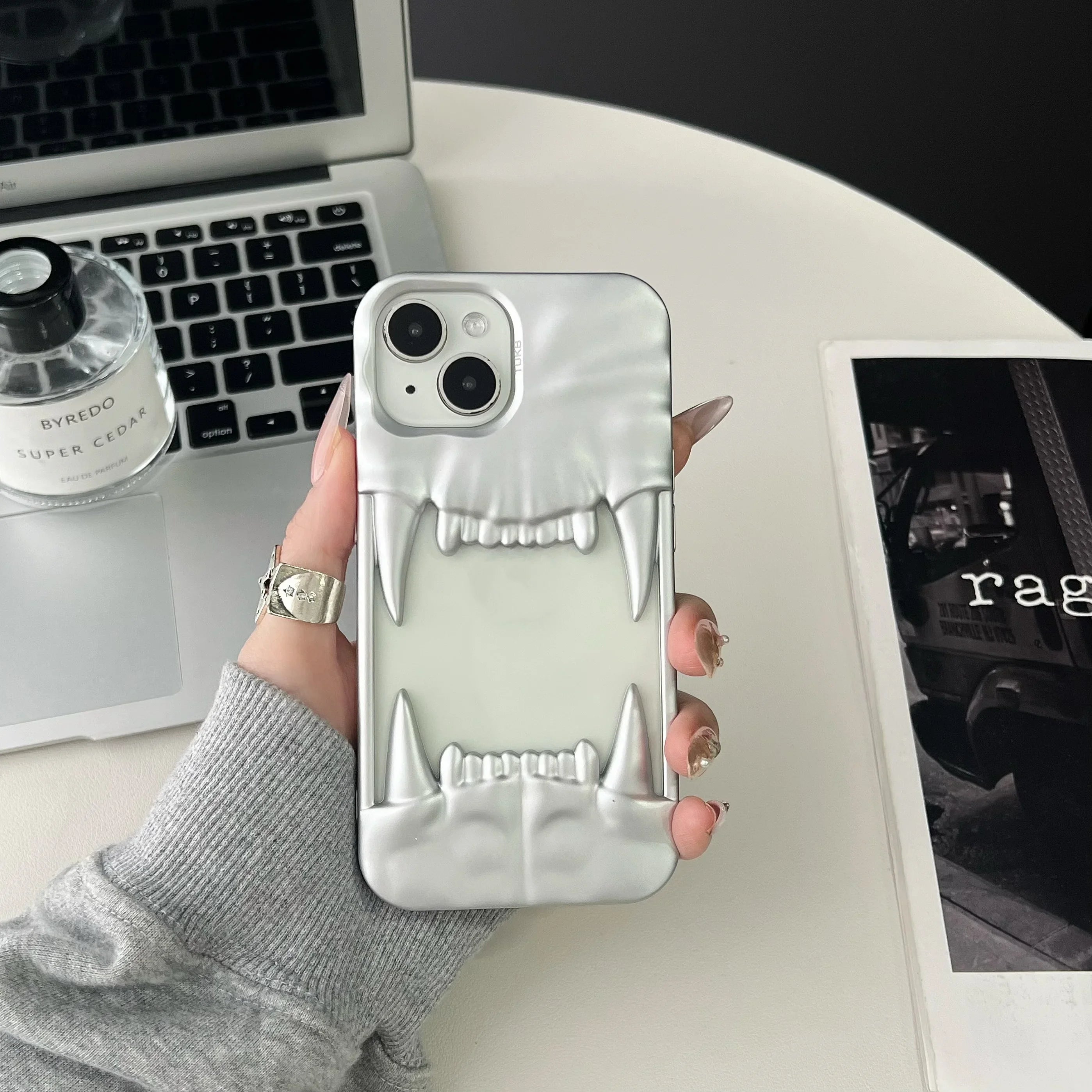 3D Hundezahn Silikonhülle iPhone stoßfest weiß
