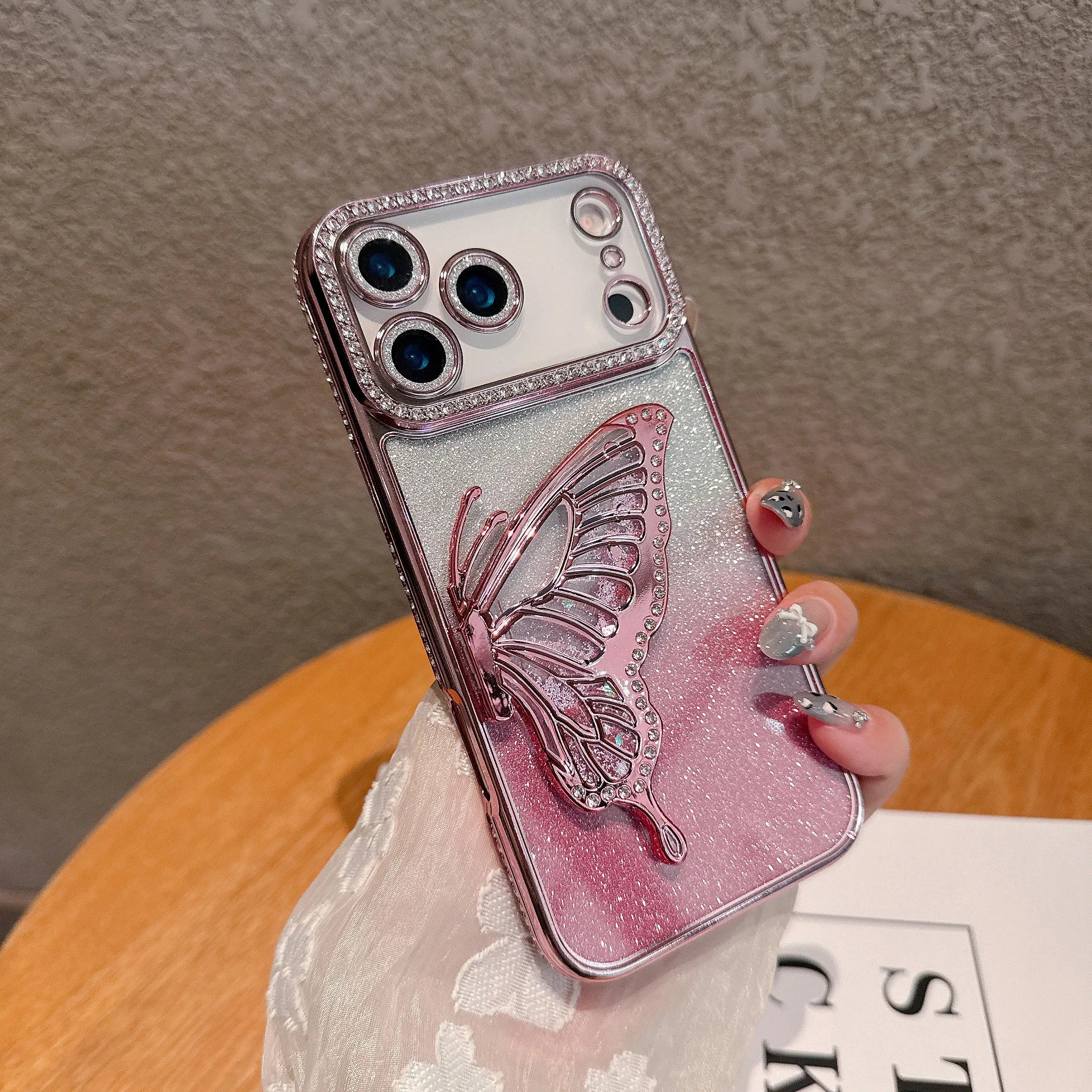 Glitzernde Schmetterling-Hülle für iPhone 17