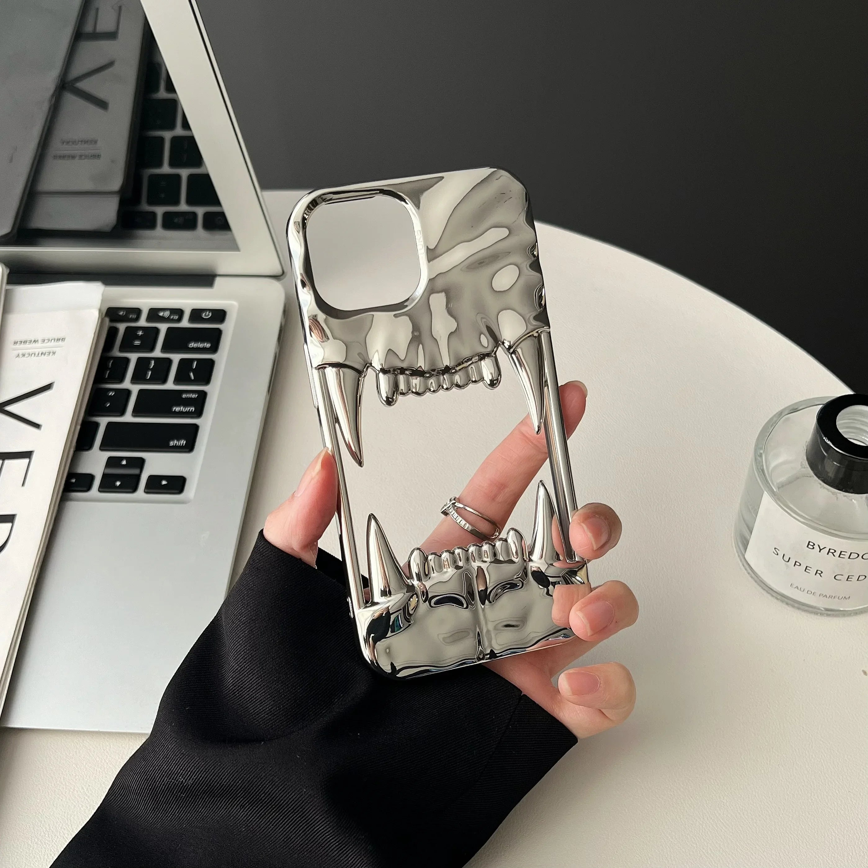 3D Hundezahn Silikonhülle iPhone stoßfest weiß